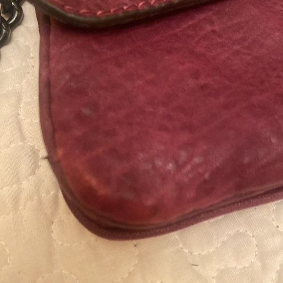 MAXON COLLECTION BURGUNDY PEBBLED LEATHER CROSSBODY WITH DETACHABLE STRAP - Picture 10 of 11